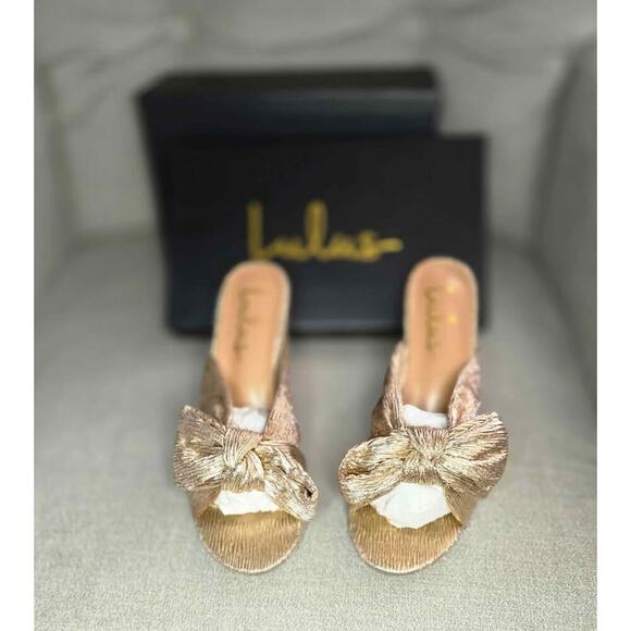 Dorothea Gold Knotted High Heel Sandals
Lulus 6.5 /New - Picture 2 of 4
